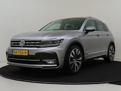 Volkswagen Tiguan - 1.4 TSI ACT Comfortline Business R | Panoramadak | Trekhaak | Dynaudio | Parkeerassistent