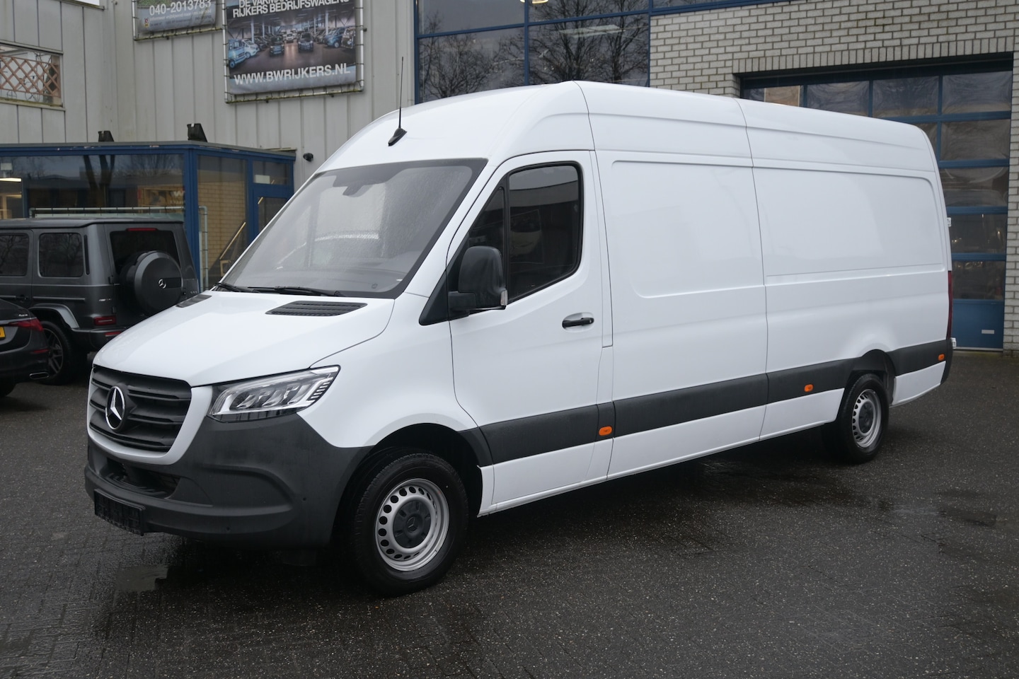 Mercedes-Benz Sprinter - 317 CDI L3H2 LED, Geveerde stoel, MBUX 10.25, Navigatie, Camera, Trekhaak - AutoWereld.nl