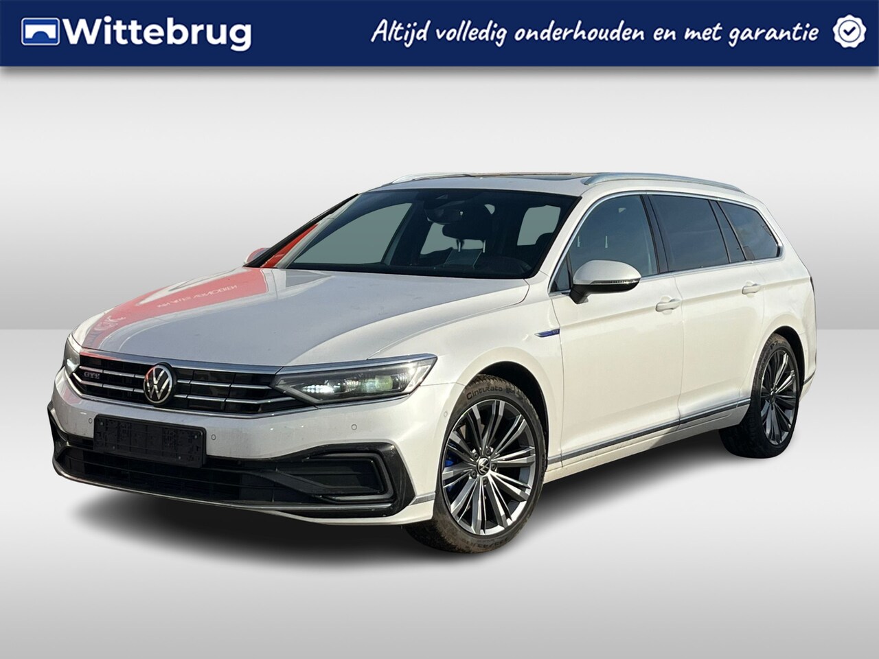 Volkswagen Passat Variant - 1.4 TSI 218 PHEV GTE DSG Automaat Panoramadak / Navigatie / Parkeersensoren / Trekhaak - AutoWereld.nl