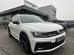 Volkswagen Tiguan - 1.5 TSI R Line Pano-Dak | Trekhaak | Elekt. Klep | Adapt. Cruise | Massage | Stoelverw. |