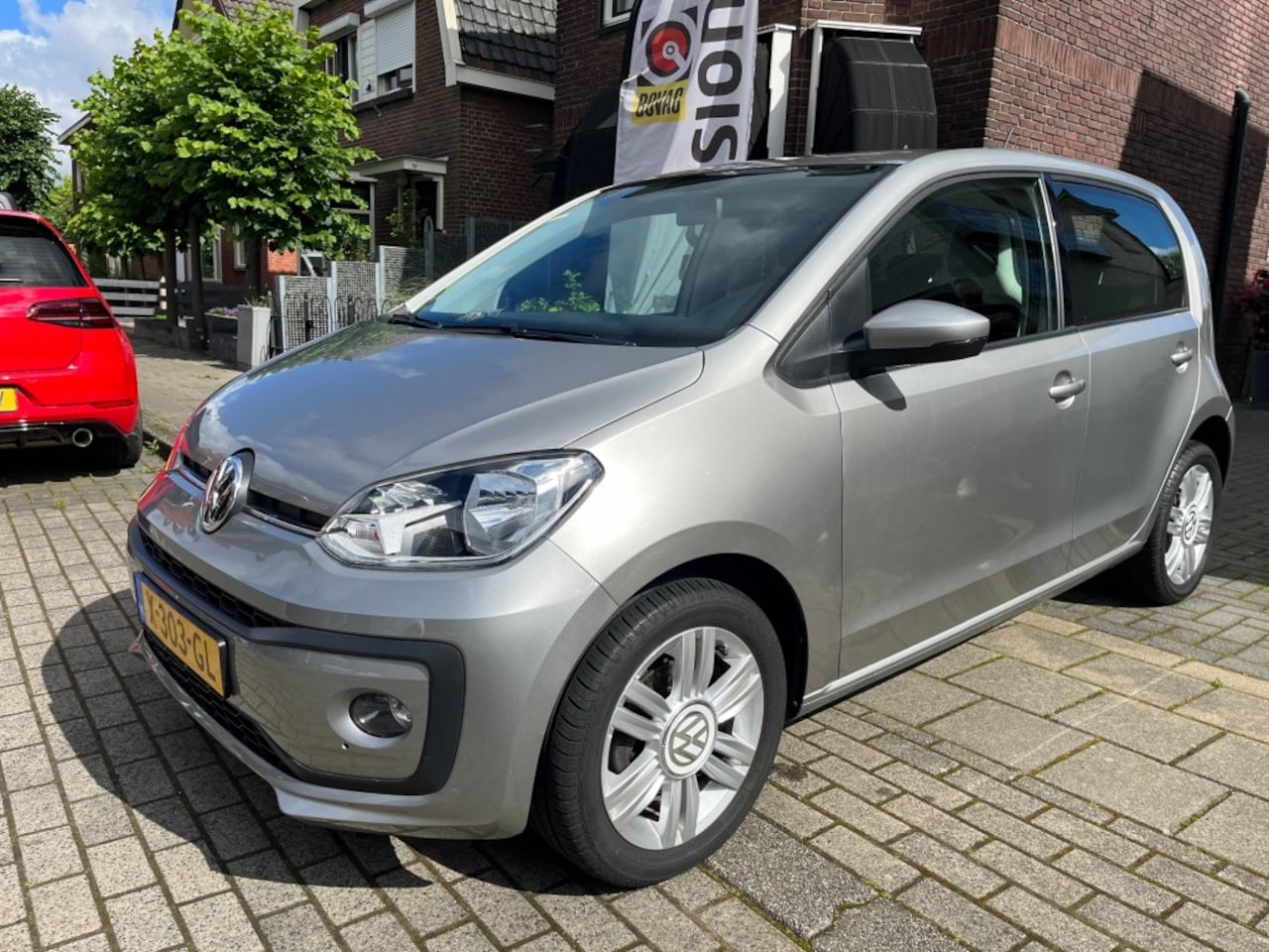 Volkswagen Up! - 1.0 BMT high up! 1.0 BMT HIGH UP! - AutoWereld.nl