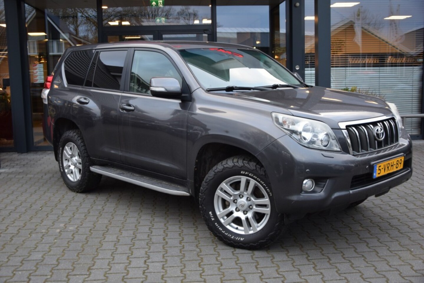 Toyota Land Cruiser 150 - 3.0 D-4D 5DRS VX A/T VAN - AutoWereld.nl