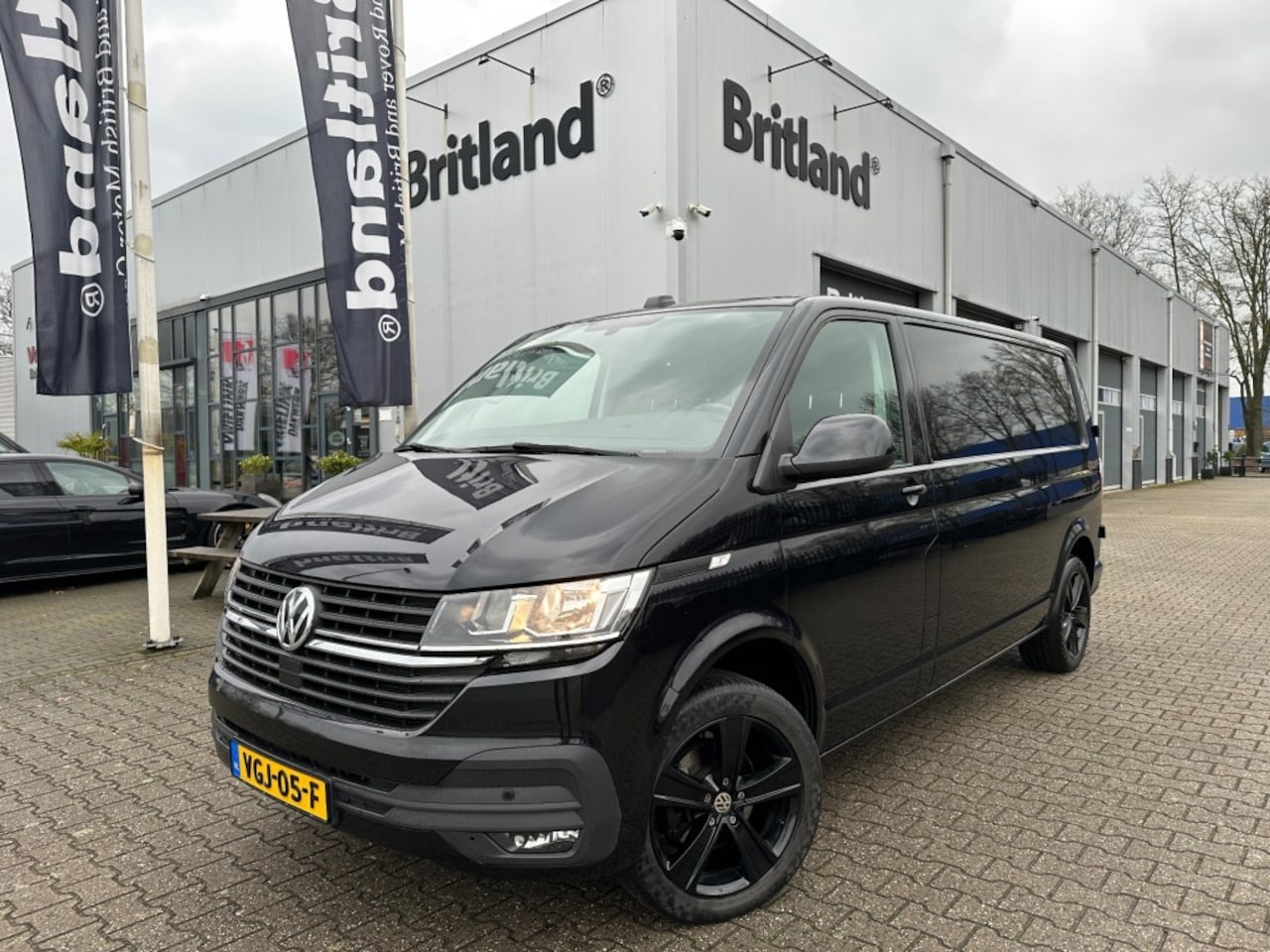 Volkswagen Transporter - 2.0 TDI 150PK HIGHLINE bj2020 L2H1 *Airco *PDC *Cruise *18inch - AutoWereld.nl