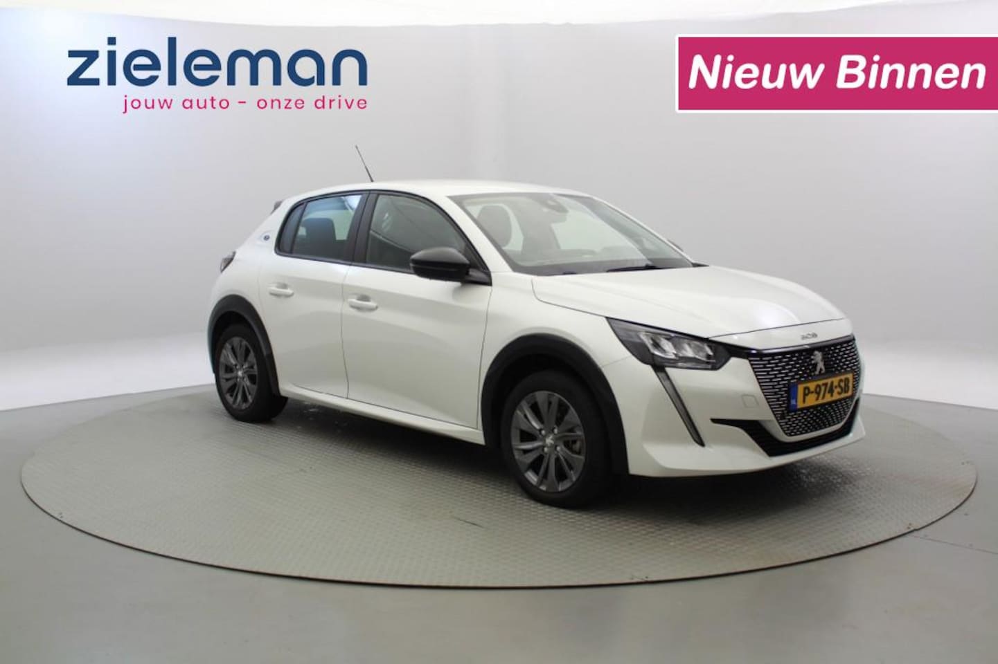 Peugeot e-208 - EV Active Pack 50 kWh - Carplay - AutoWereld.nl