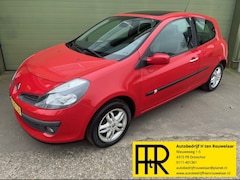 Renault Clio - 1.6 - 16V Exception Panodak leder bekl