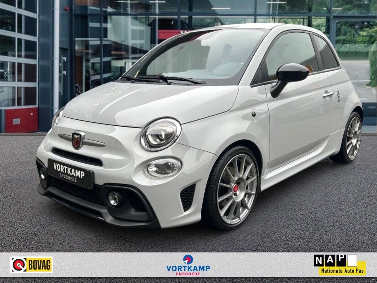 Abarth 595 - 1.4 T-JET TURISMO 70 ANNIVERSARY 595 PISTA - AutoWereld.nl