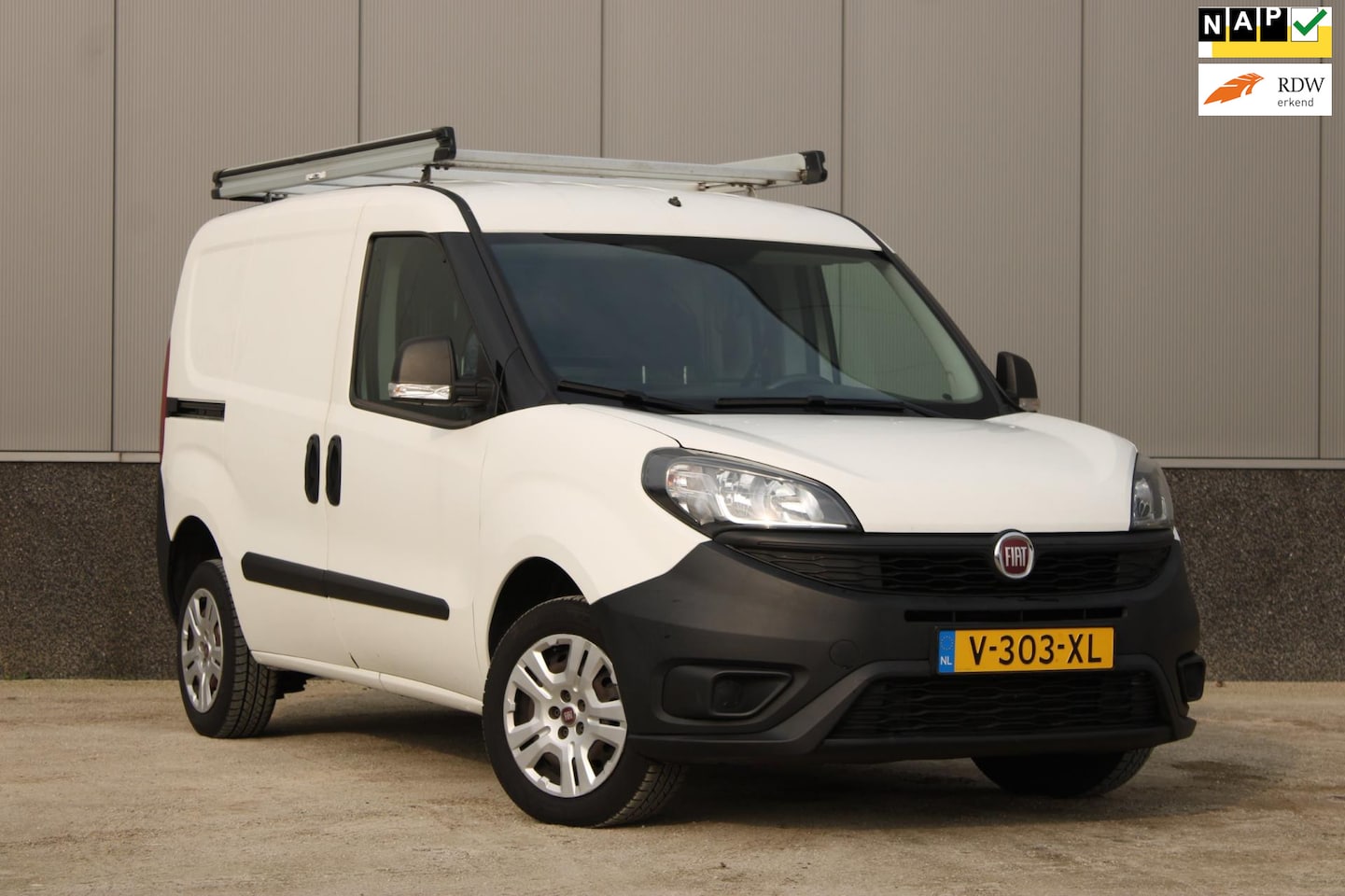 Fiat Doblò Cargo - 1.3 MJ Actual Airco, Imperiaal, Trekhaak! - AutoWereld.nl