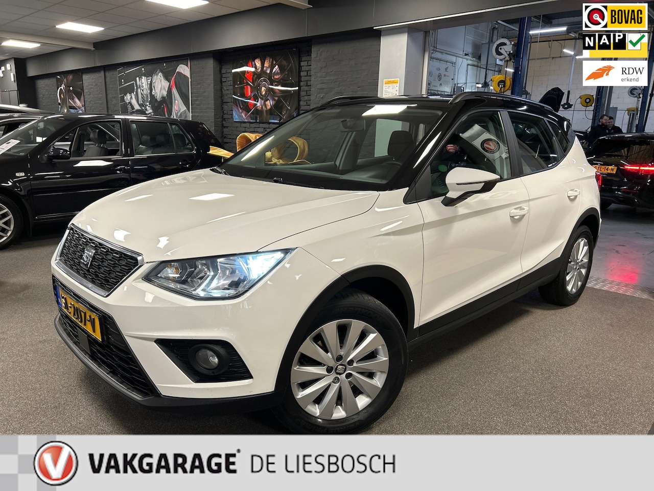 Seat Arona - 1.0 TSI Style 1.0 TSI Style,airco,pdc,audio,bleutooth,origineel ned. dealer ond. - AutoWereld.nl