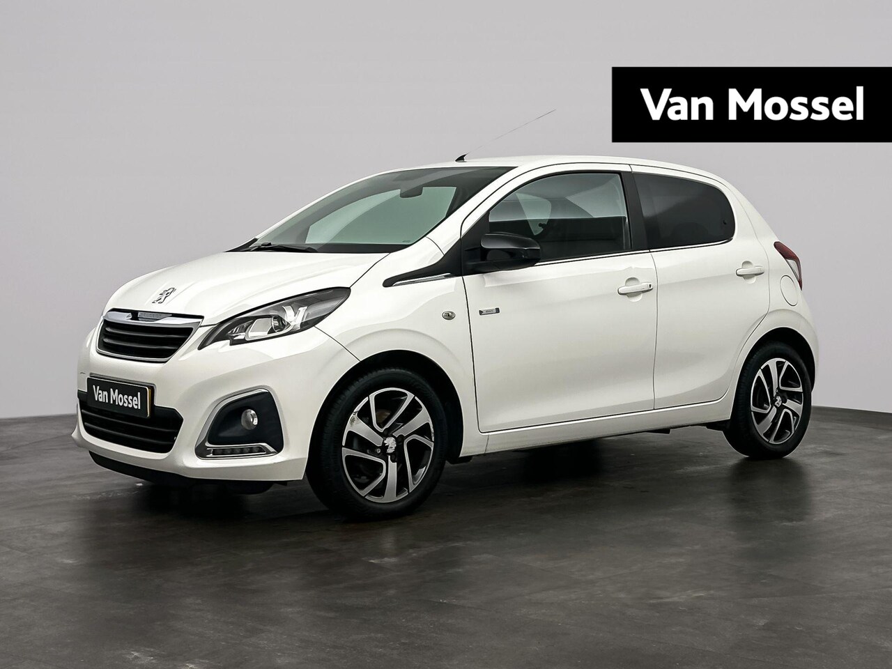 Peugeot 108 - 1.0 e-VTi Envy | Bluetooth | Airco | Getinte Ruiten | Lichtmetalen velgen | - AutoWereld.nl