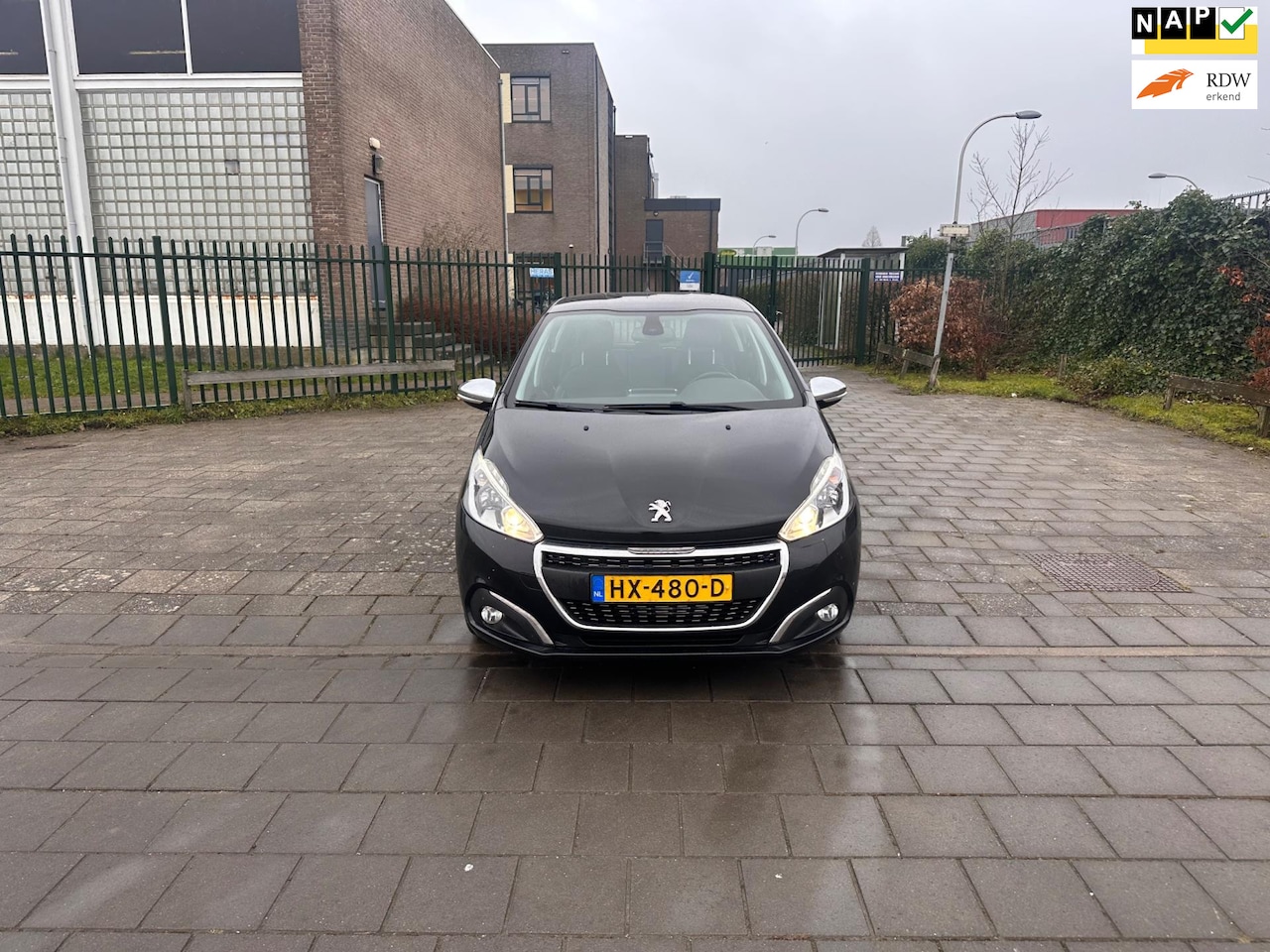 Peugeot 208 - 1.6 BlueHDi Allure Navi.Clima.5deurs.Leder - AutoWereld.nl