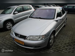 Opel Vectra - 1.8-16V Business Edition