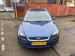 Ford Focus Wagon - 1.6-16V First Edition