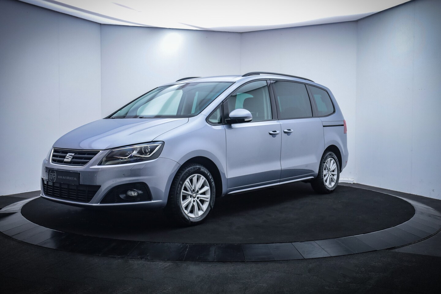 Seat Alhambra - 1.4TSI 7Pers STYLE XENON/CAMERA/NAVI/STOELVERW./ELEK TREKHAAK/CARPLAY/PDC/LMV - AutoWereld.nl