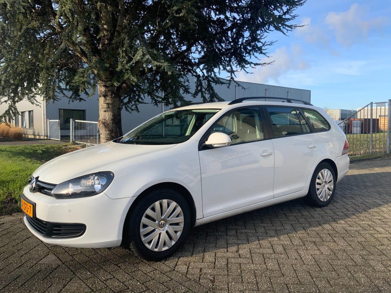 Volkswagen Golf Variant - 1.6 TDI DSG Automaat - AutoWereld.nl