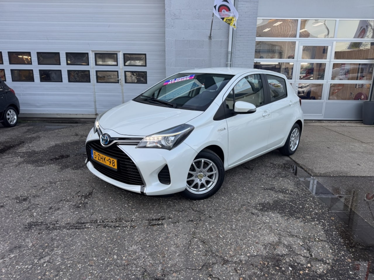 Toyota Yaris - 1.5 Hybrid Aspirat. - AutoWereld.nl