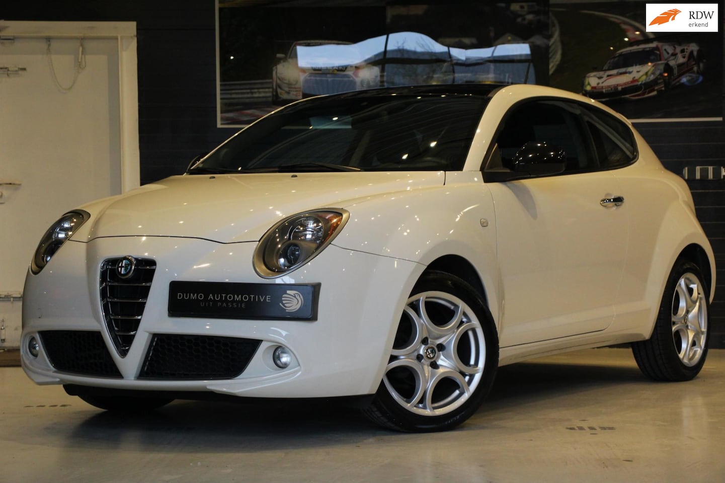 Alfa Romeo MiTo - 1.4 Turismo - 17INCH - SCHUIFKANTEL - PDC - NAVI - TOPSTAAT! - AutoWereld.nl