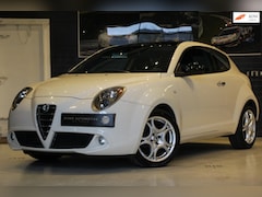 Alfa Romeo MiTo - 1.4 Turismo - 17INCH - SCHUIFKANTEL - PDC - NAVI - TOPSTAAT