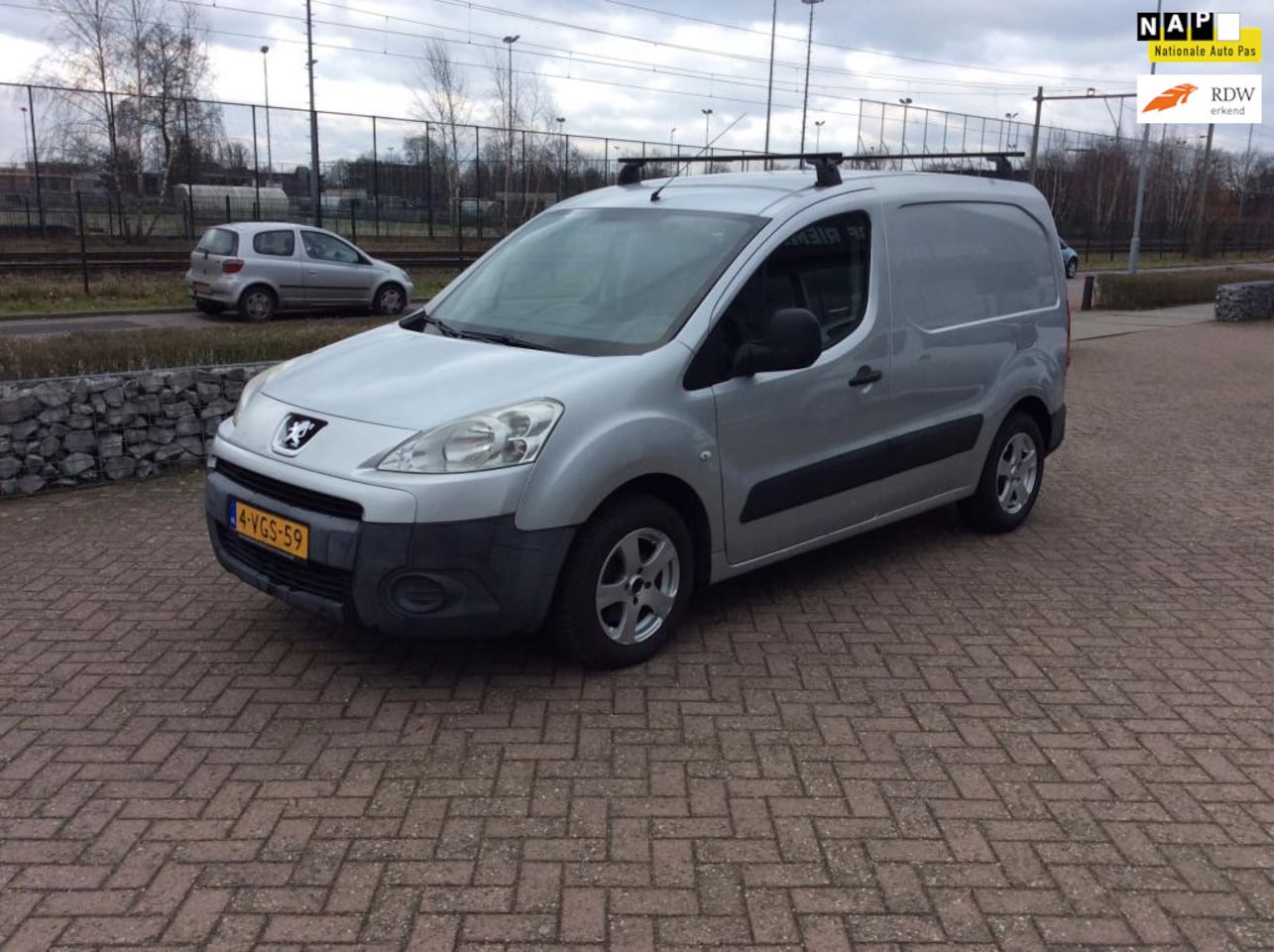 Peugeot Partner - 120 1.6 HDI L1 XT - Trekhaak - APK 2026 - Airco - Onderhouds historie - BTW Voertuig - AutoWereld.nl