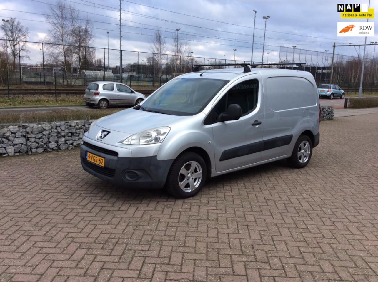 Peugeot Partner - 120 1.6 HDI L1 XT - Trekhaak - APK 2026 - Airco - Onderhouds Historie - BTW Voertuig - AutoWereld.nl