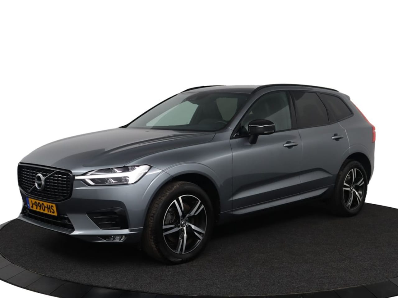 Volvo XC60 - B4 R-Design | Semi elektrische trekhaak | Parkassist voor & achter | Parkassist camera | E - AutoWereld.nl