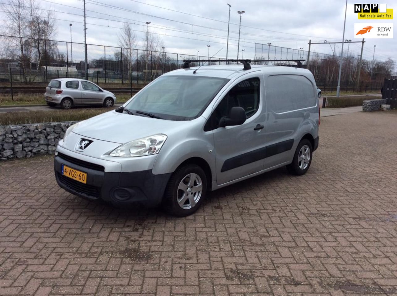 Peugeot Partner - 120 1.6 HDI L1 XT - Trekhaak - APK 2026 - Airco - Onderhouds Historie - BTW Voertuig - AutoWereld.nl