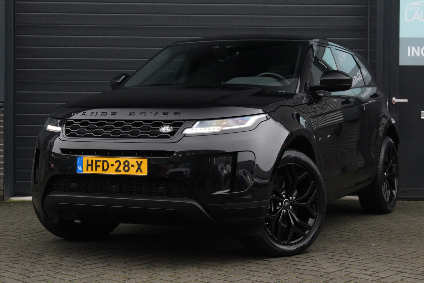 Land Rover Range Rover Evoque - 2.0 P200 AWD R-Dynamic HSE | Stoelverw. | Camera - AutoWereld.nl