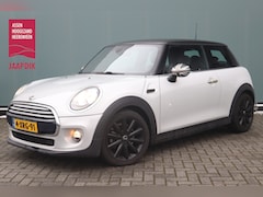 MINI Cooper - BWJ 2014 1.5 136 PK LEDEREN INTERIEUR / NAVIGATIE / ACHTER CAMERA / HEAD-UP DISPLAY / JCW