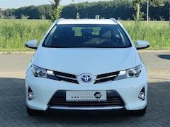 Toyota Auris Touring Sports - 1.8 Hybrid Dynamic | Camera | Cruise | Navigatie