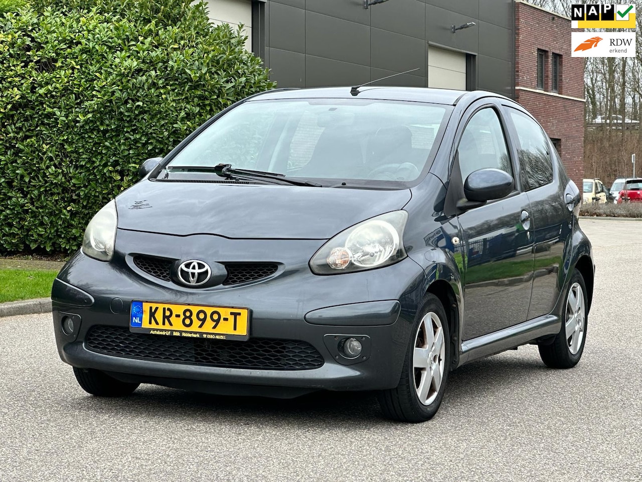 Toyota Aygo - 1.0-12V 5DR*Airco*LM velgen*Elektrische pakket* - AutoWereld.nl