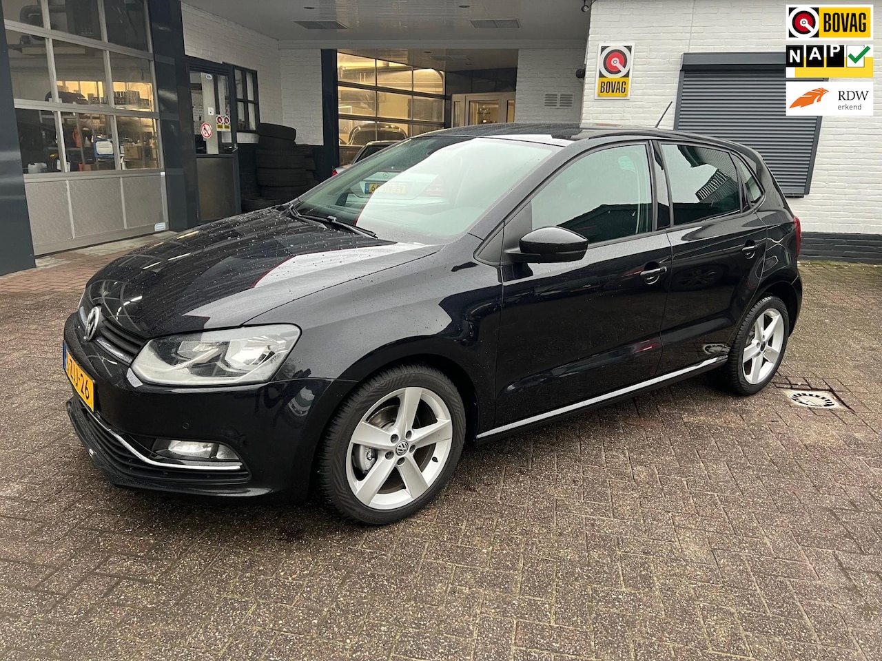 Volkswagen Polo - 1.2 TSI Highline adapt.cruise / clima / pdc v+a - AutoWereld.nl