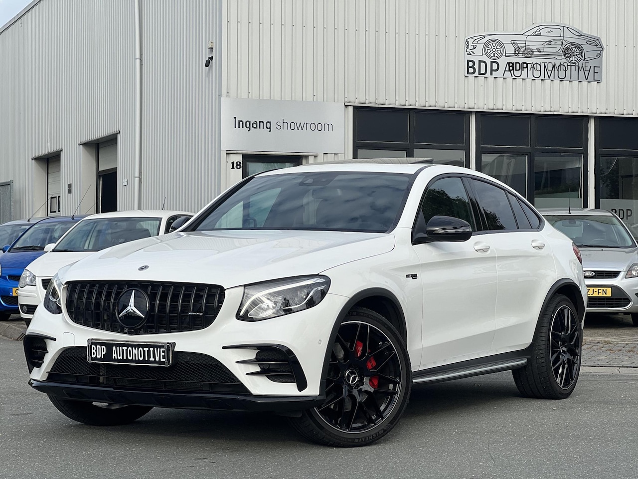 Mercedes-Benz GLC-klasse Coupé - 250 4MATIC Prestige 43 AMG UITGEVOERD/AMG NIGHT PAKKET/BURMESTER/APPLE CARPLAY - AutoWereld.nl