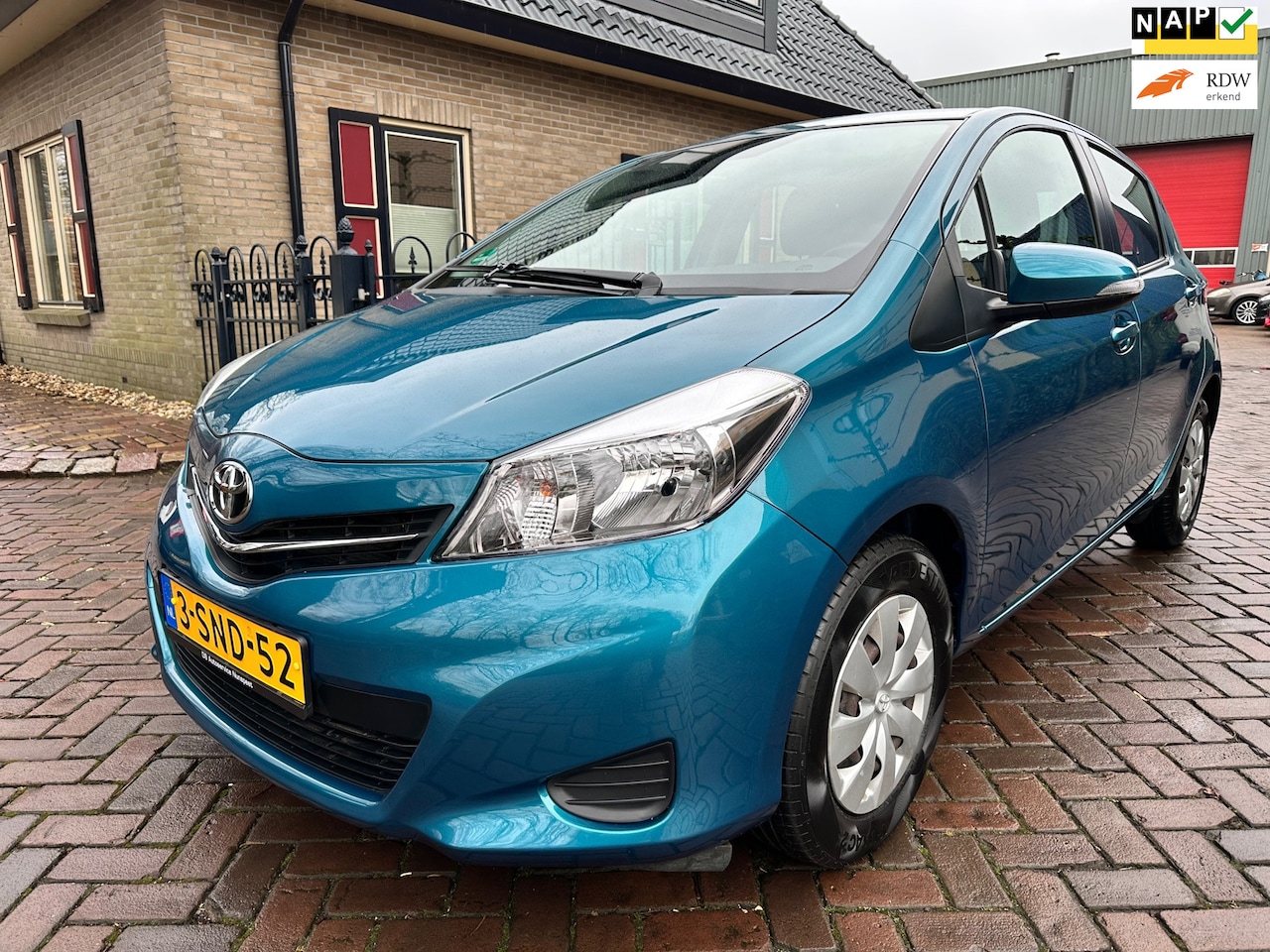 Toyota Yaris - 1.0 VVT-i Now 1.0 VVT-i Now - AutoWereld.nl