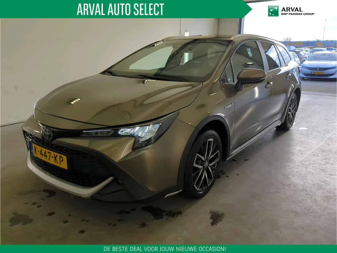 Toyota Corolla Touring Sports - 2.0 Hybrid 184pk Automaat Trek | Trekhaak | Navi | Apple CarPlay / Android | 17" Velgen | - AutoWereld.nl