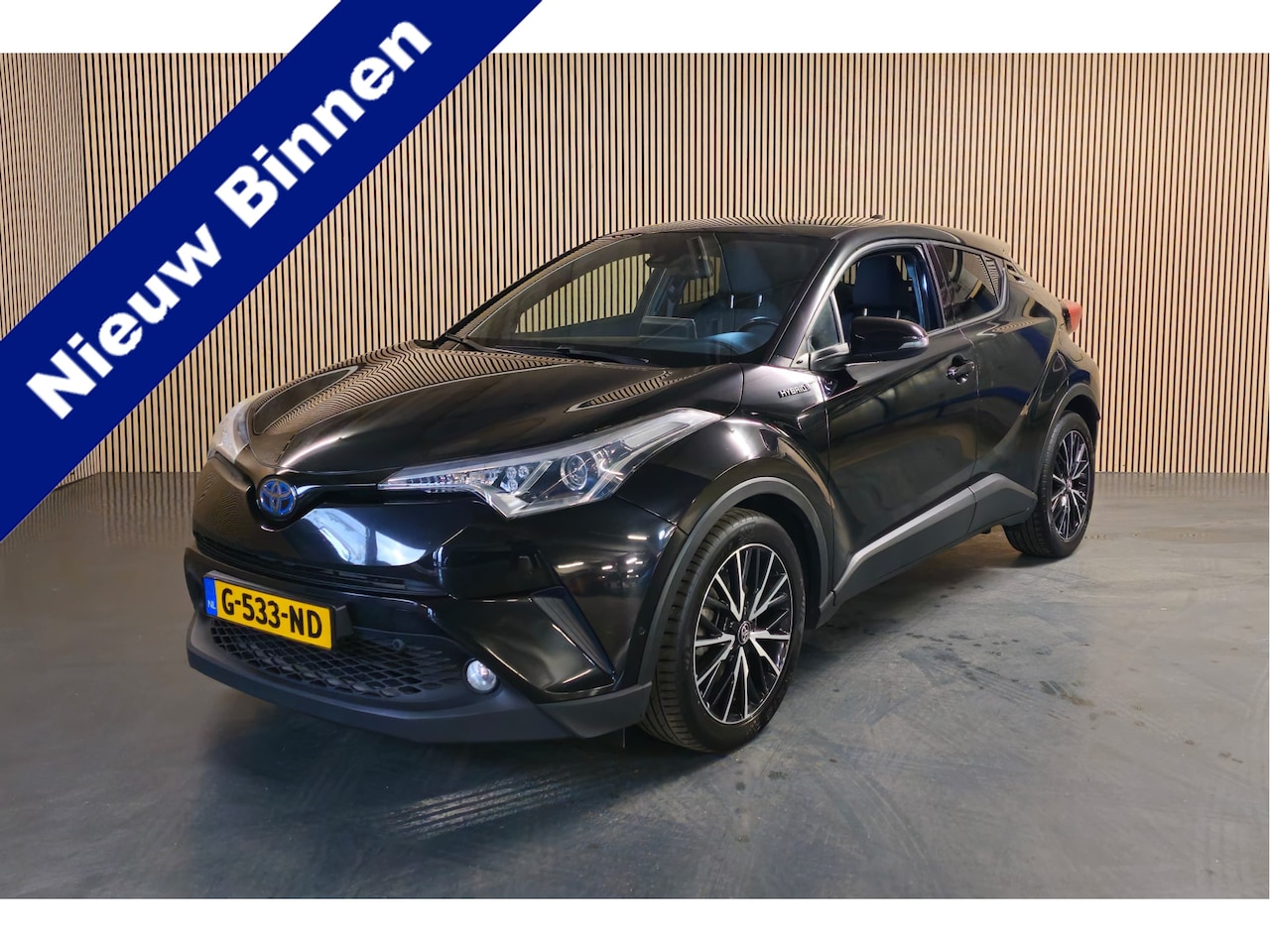 Toyota C-HR - 1.8 Hybrid Style - Stoel/Stuurverwarming - Adaptive Cruise - Navi - Parkeer assisitent - AutoWereld.nl