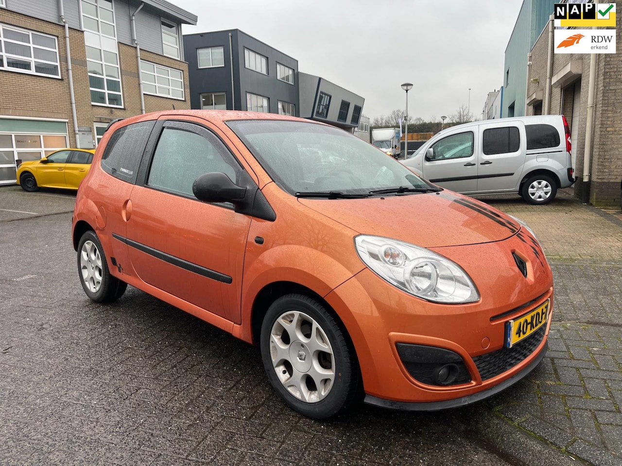 Renault Twingo - 1.2 Authentique GT LOOKS - AutoWereld.nl