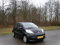 Peugeot 107 - 1.0-12V XR