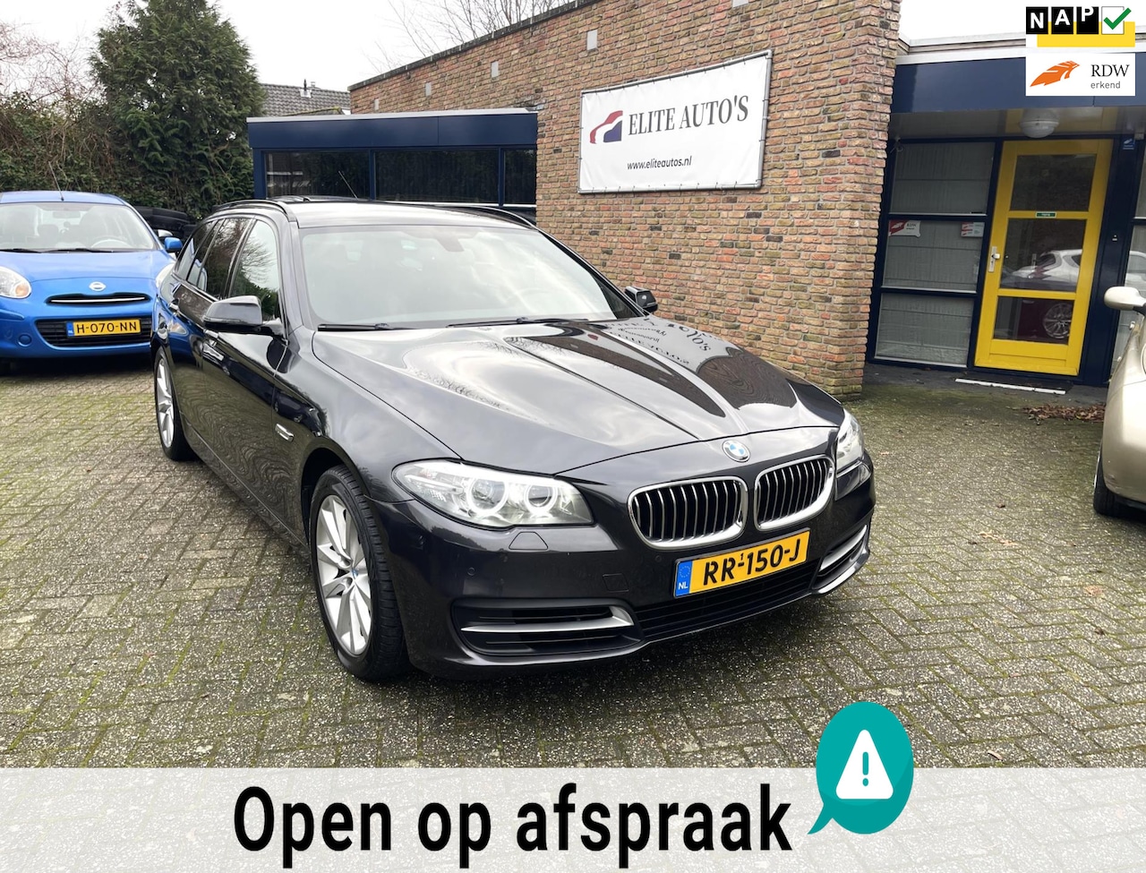 BMW 5-serie Touring - /zeer mooie en goed onderhouden/airco/leer/facelift/navi/trekhaak//nw apk!! - AutoWereld.nl