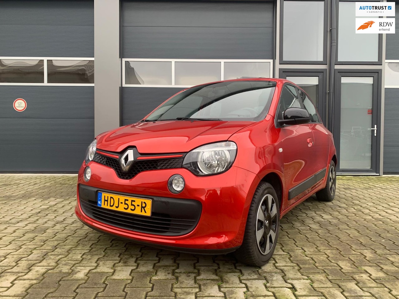 Renault Twingo - 1.0 SCe Limited | Airco | Stoelverwarming | Bluetooth - AutoWereld.nl