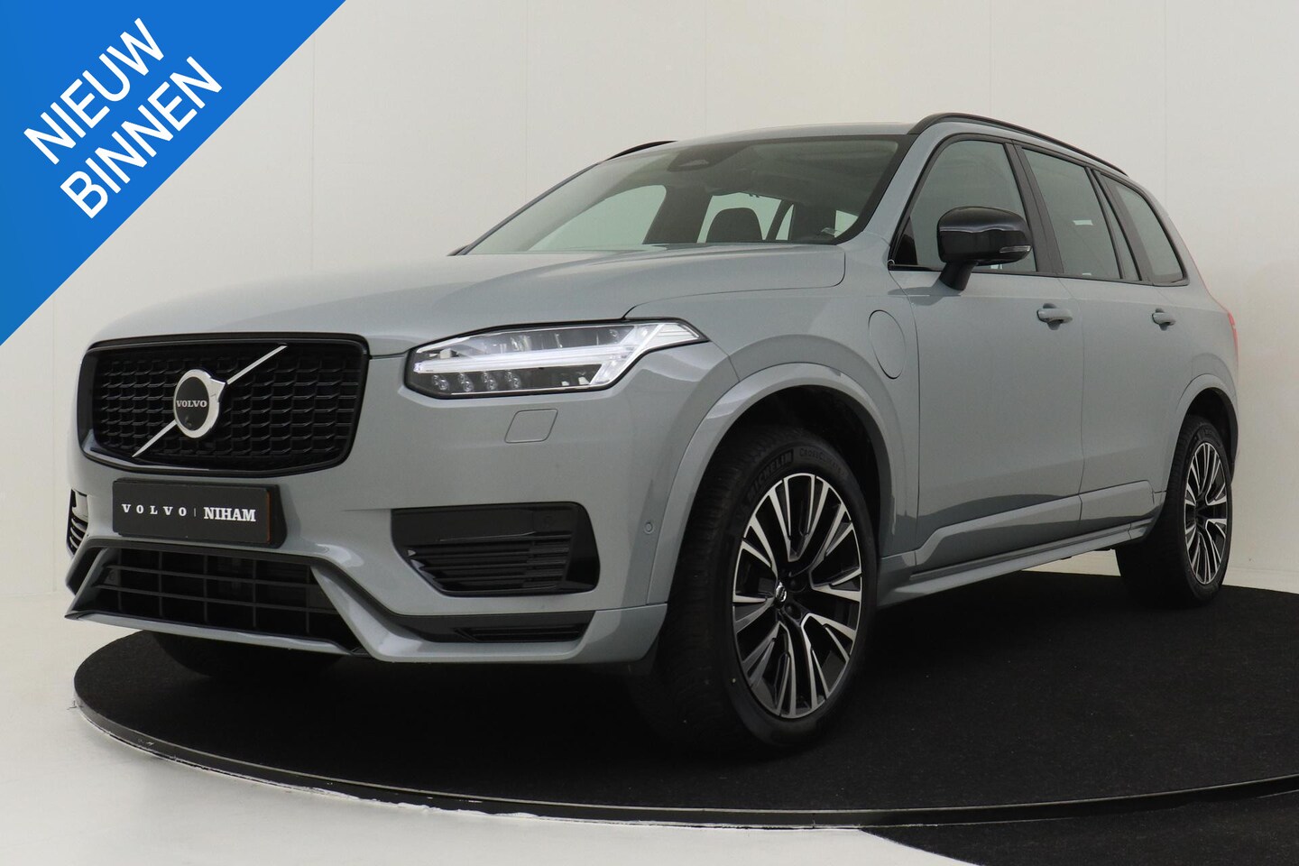 Volvo XC90 - T8 RECHARGE AWD ULTRA DARK -PANO.DAK|BOWERS&WILKINS|TREKHAAK|LUCHTVERING|360°CAM|STANDKACH - AutoWereld.nl