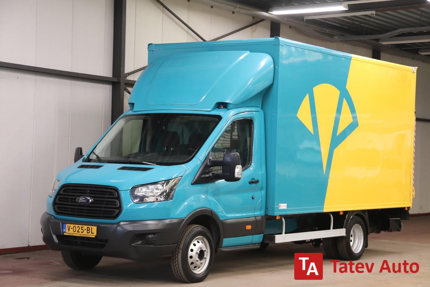 Ford Transit - 2.0 TDCI 170PK BAKWAGEN MEUBELBAK LAADKLEP EURO 6 - AutoWereld.nl