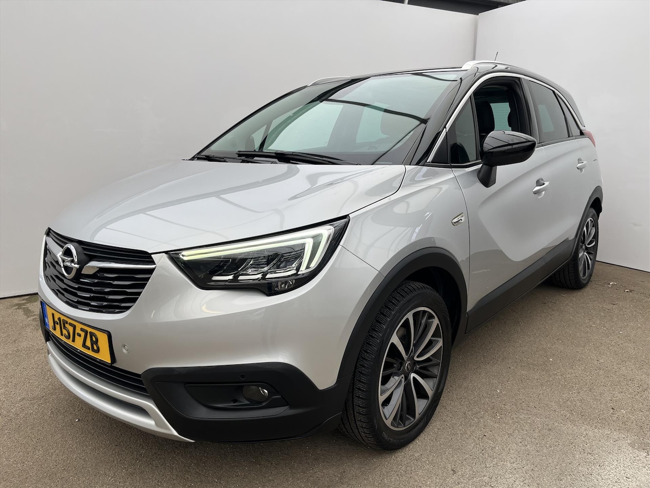 Opel Crossland X - 1.2 Turbo 110pk Ultimate Automaat / Navi / Panodak / Keyless / Trekhaak / Leder - AutoWereld.nl