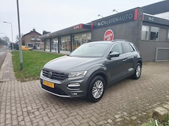 Volkswagen T-Roc - 1.0 TSI Style Executive Navi Alarm Trekhaak