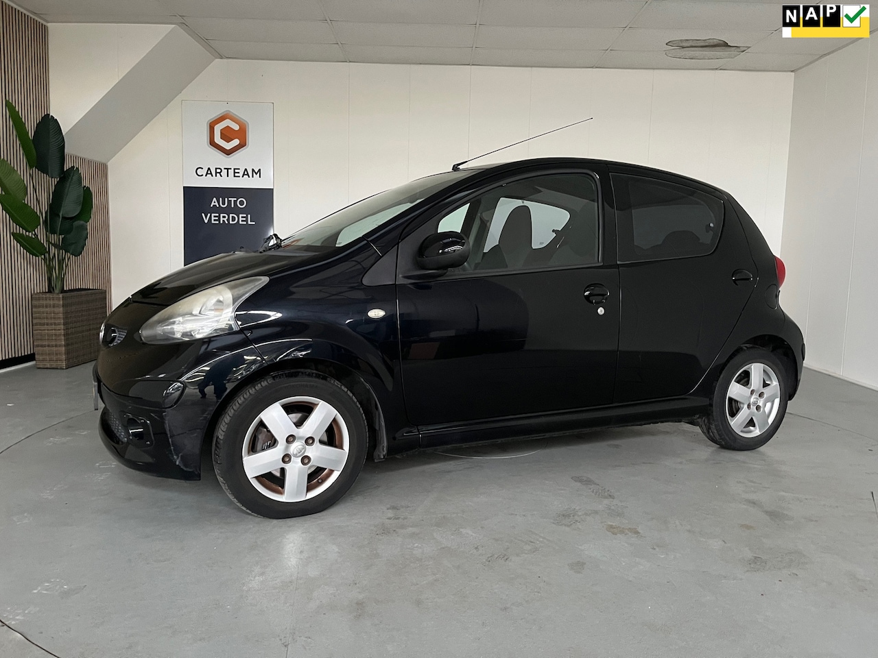 Toyota Aygo - 1.0-12V Sport Airco, LMV - AutoWereld.nl