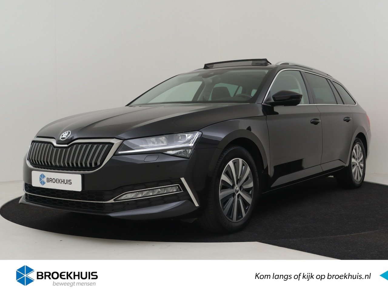 Skoda Superb Combi - 1.4 TSI iV Business Edition Plus 218pk | Trekhaak | Cruise control | Navigatie | App conne - AutoWereld.nl