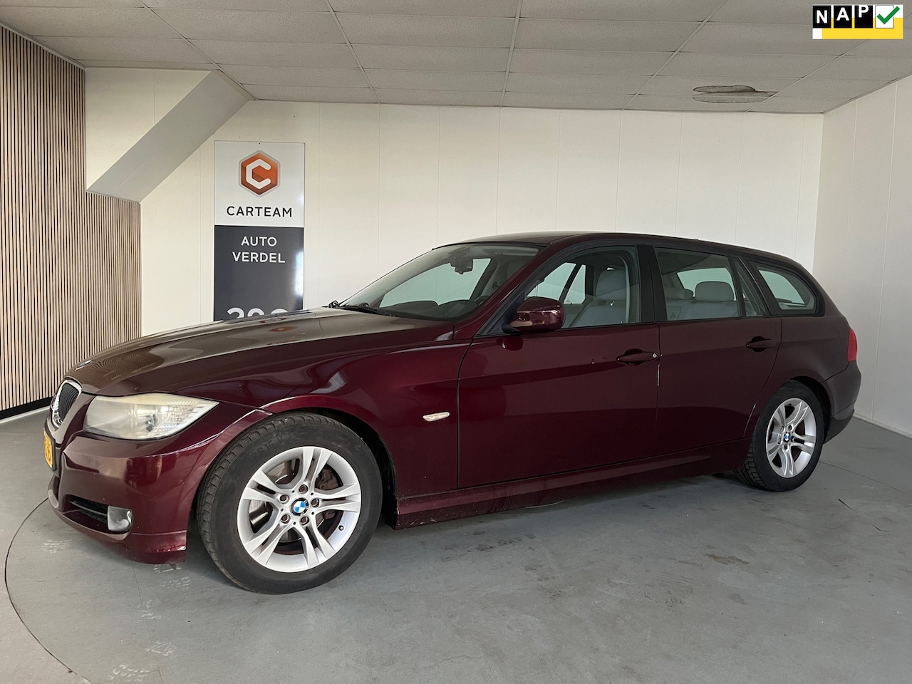 BMW 3-serie Touring - 320i Business Line Airco, Automaat, Trekhaak, LMV - AutoWereld.nl