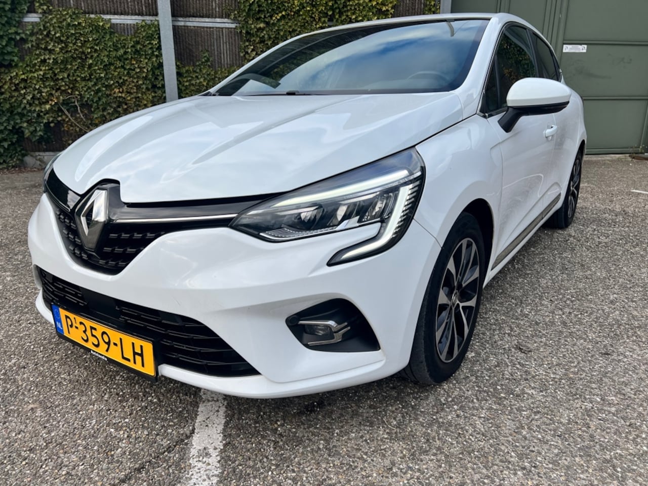 Renault Clio - 1.3 TCe Intens 130 PK AUTOMAAT - AutoWereld.nl