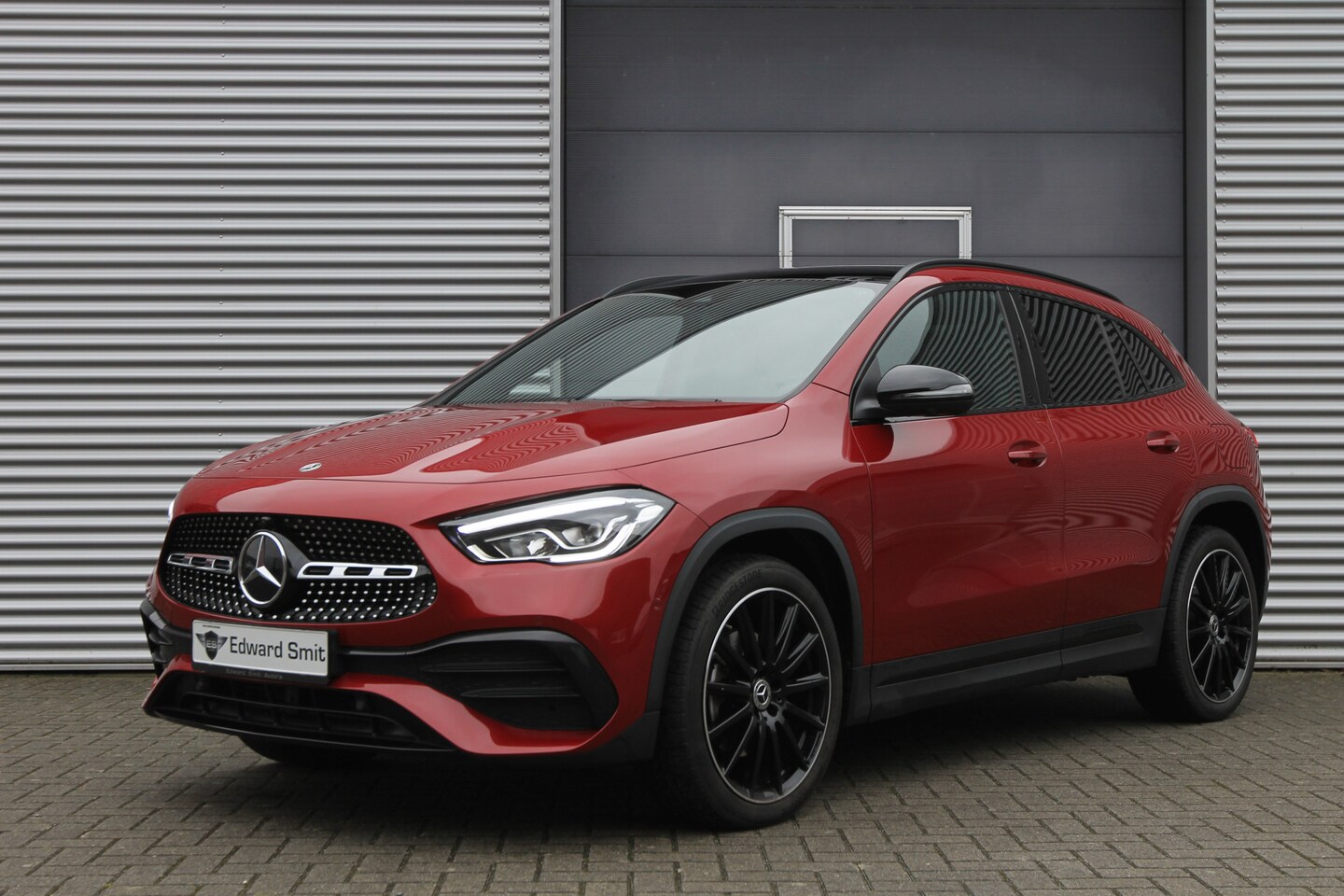 Mercedes-Benz GLA-Klasse - 250 e Business Solution AMG I PHEV I AUT. I CAMERA I PANO.DAK - AutoWereld.nl