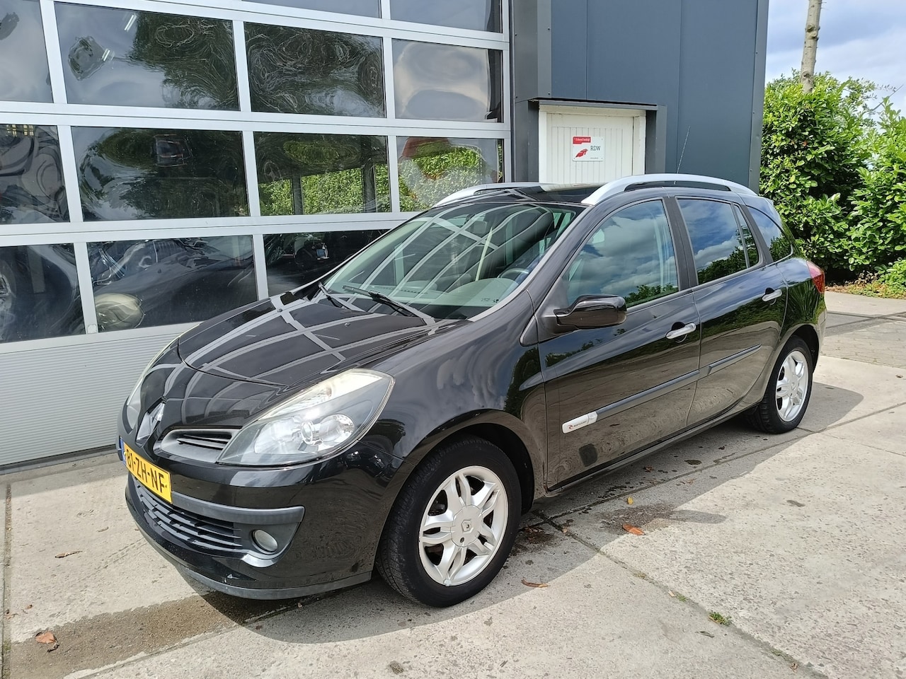 Renault Clio Estate - 1.6-16V Dynamique Ripcurl - AutoWereld.nl