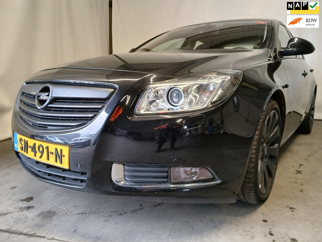 Opel Insignia - 2.8 T Executive 4x4 - Automaat - Airco - Navi - Export - AutoWereld.nl