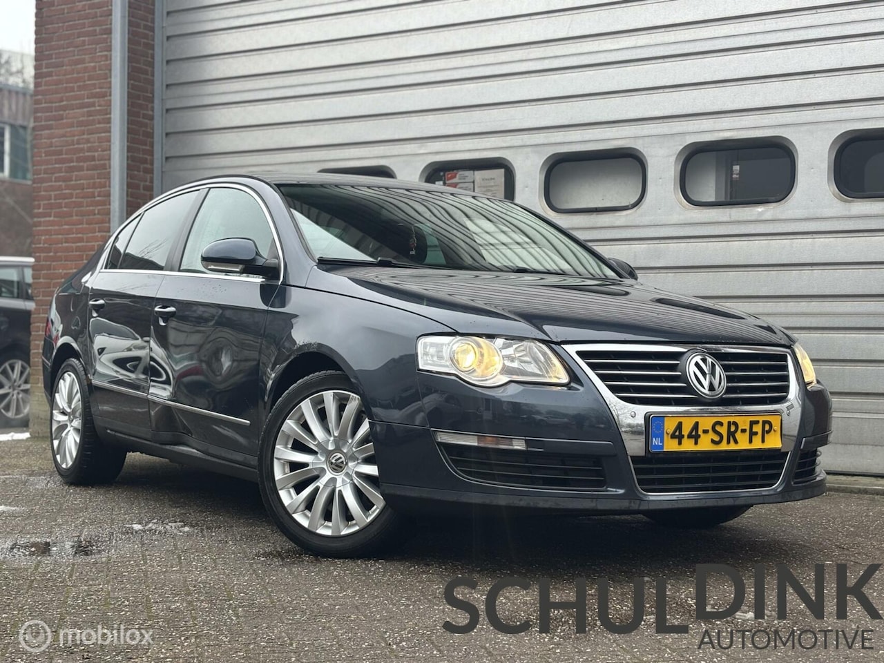 Volkswagen Passat - 3.2 V6 Highline 4M CRUISE CONTROLE|CLIMA - AutoWereld.nl